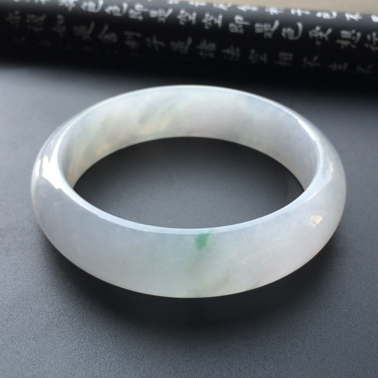 糯冰种略飘花手镯（58.2mm）