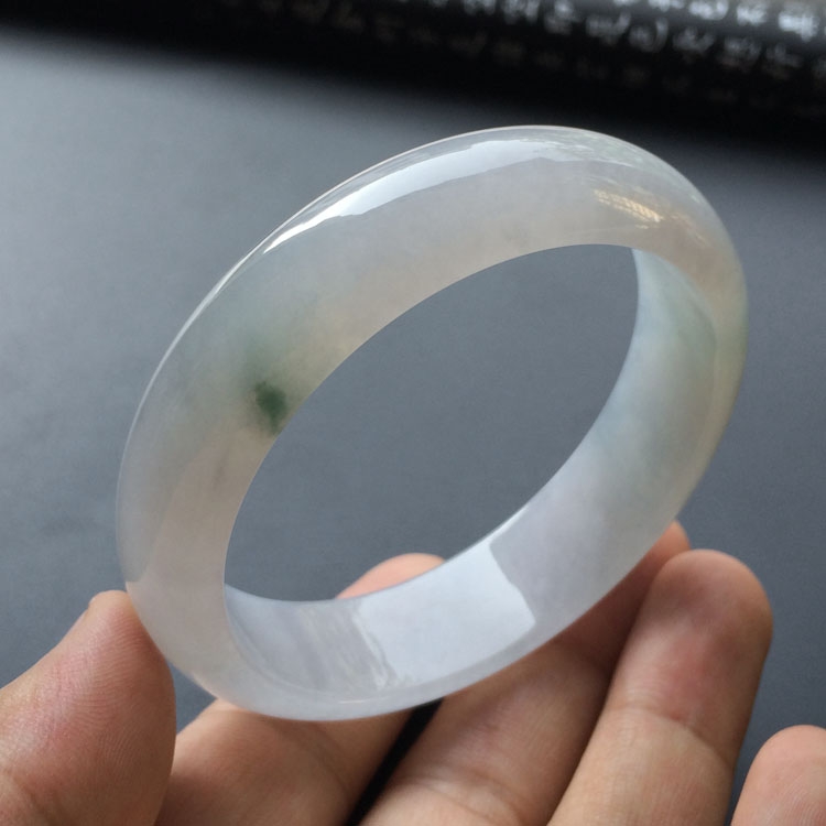 糯冰种略飘花手镯（58.2mm）
