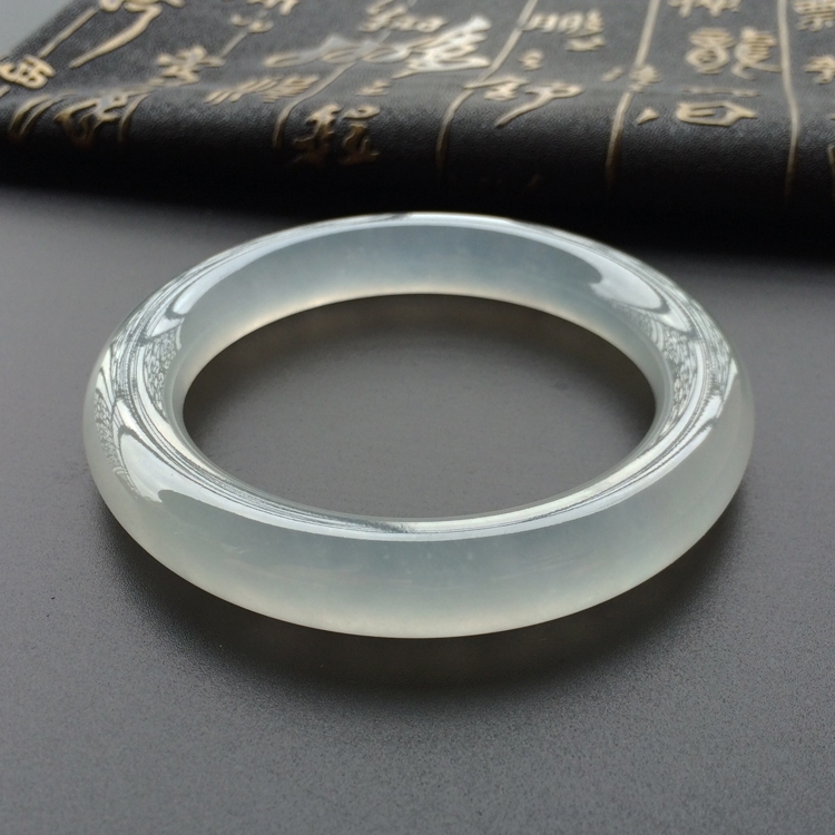 (超值推荐)冰种淡晴水圆条手镯(56.4mm)