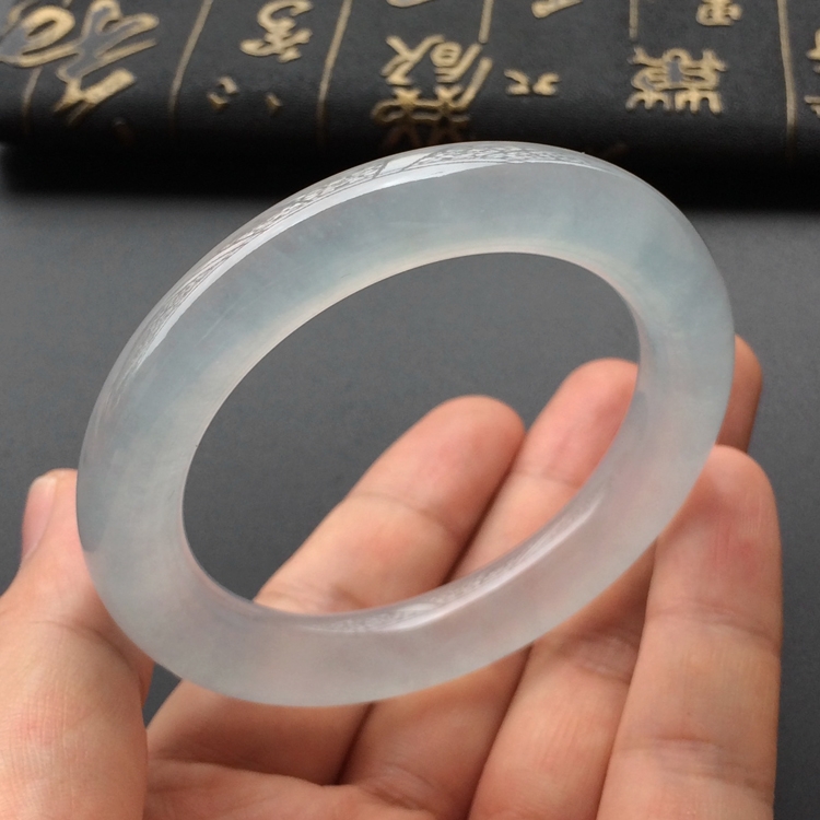 (超值推荐)冰种淡晴水圆条手镯(56.4mm)