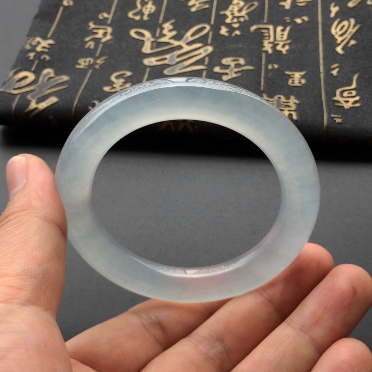 (超值推荐)冰种淡晴水圆条手镯(56.4mm)