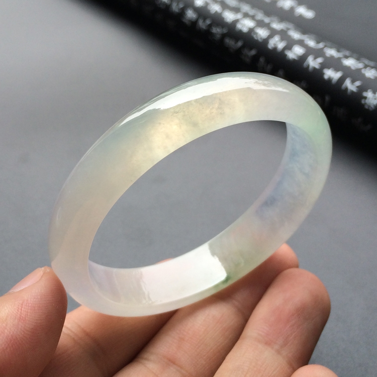 （超值推荐）冰种略飘花贵妃镯（55.3mm-49mm）