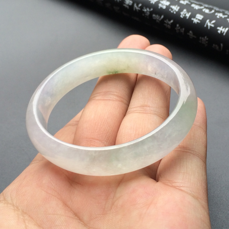 （超值推荐）冰种略飘花贵妃镯（55.3mm-49mm）