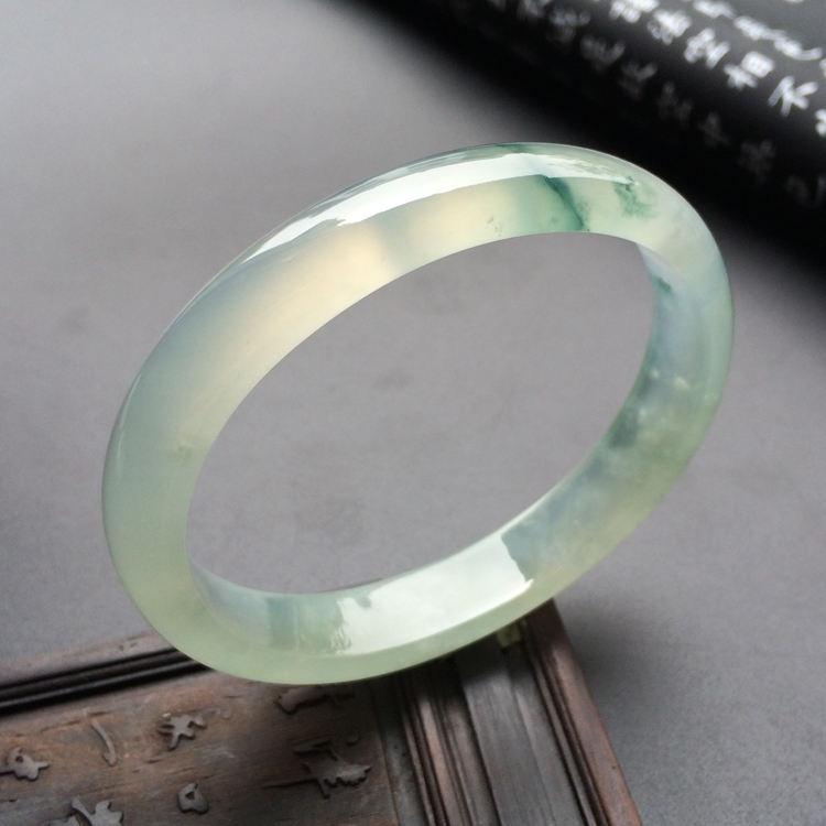 （超值推荐）冰种飘花贵妃镯（54mm-45.5mm）