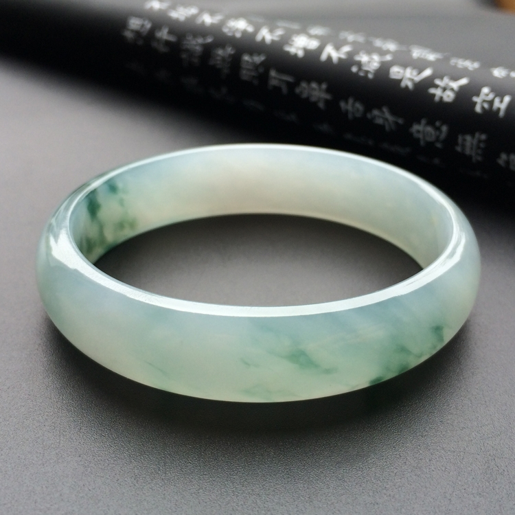 (超值推荐)冰种飘花贵妃手镯(57.8mm-49.3mm )