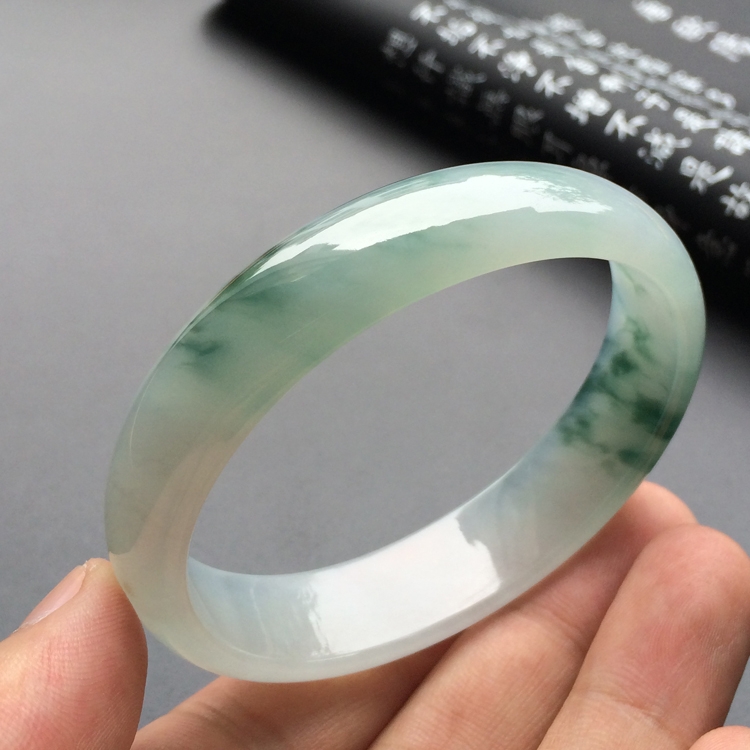 (超值推荐)冰种飘花贵妃手镯(57.8mm-49.3mm )