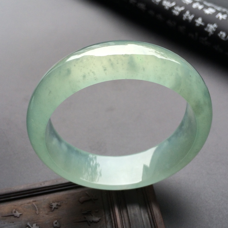(超值推荐)冰种晴水手镯(53.8mm)