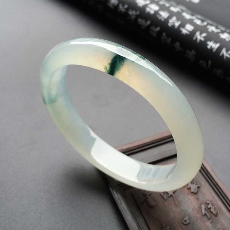(超值推荐)冰种飘花贵妃手镯(54mm-47.6mm)