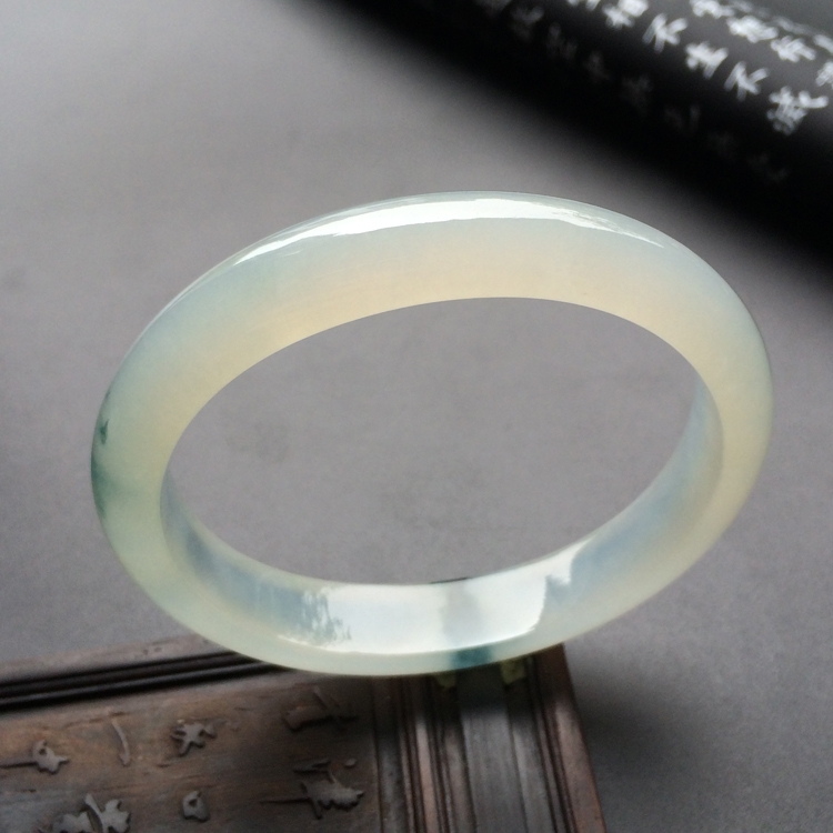 (超值推荐)冰种飘花贵妃手镯(54mm-47.6mm)