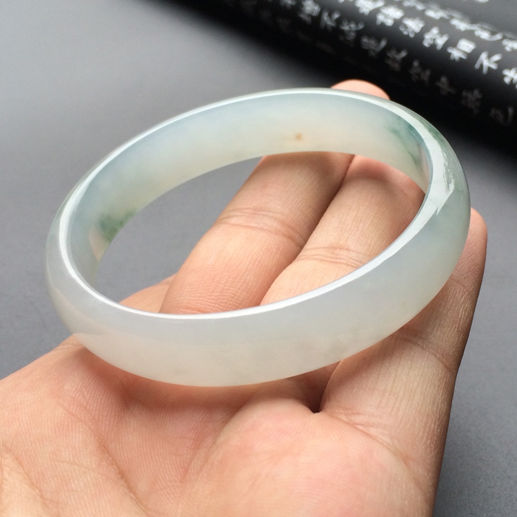(超值推荐)冰种飘花贵妃手镯(58.4mm-51.4mm)