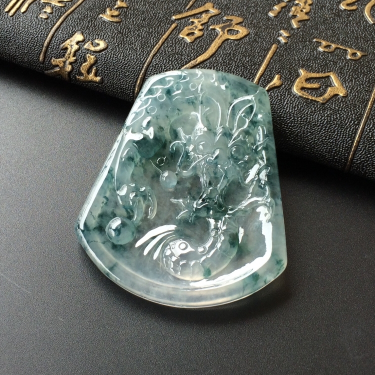 (超值推荐)冰种飘花龙牌挂件