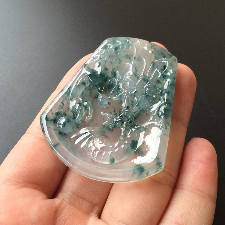 (超值推荐)冰种飘花龙牌挂件