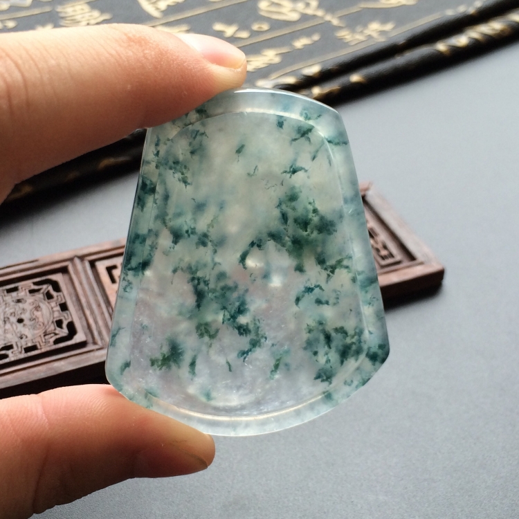 (超值推荐)冰种飘花龙牌挂件