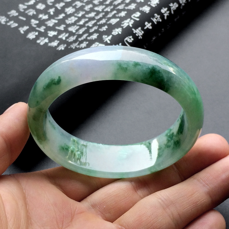 （超值推荐）糯冰种飘花贵妃镯（57.8mm-49.8mm）