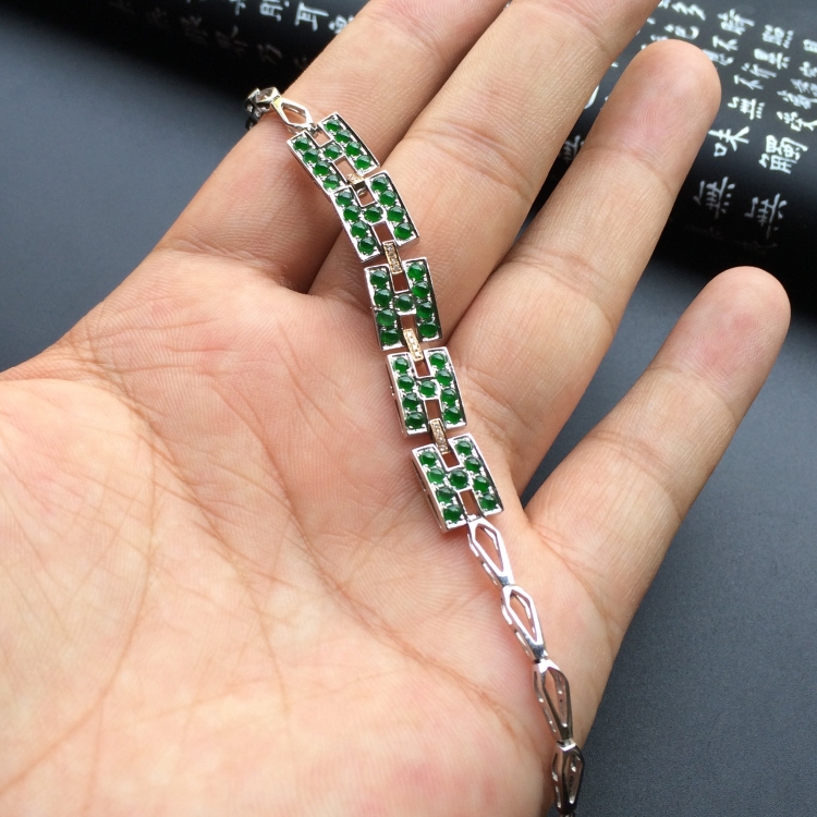 （超值推荐）镶白金钻石冰种阳绿手链