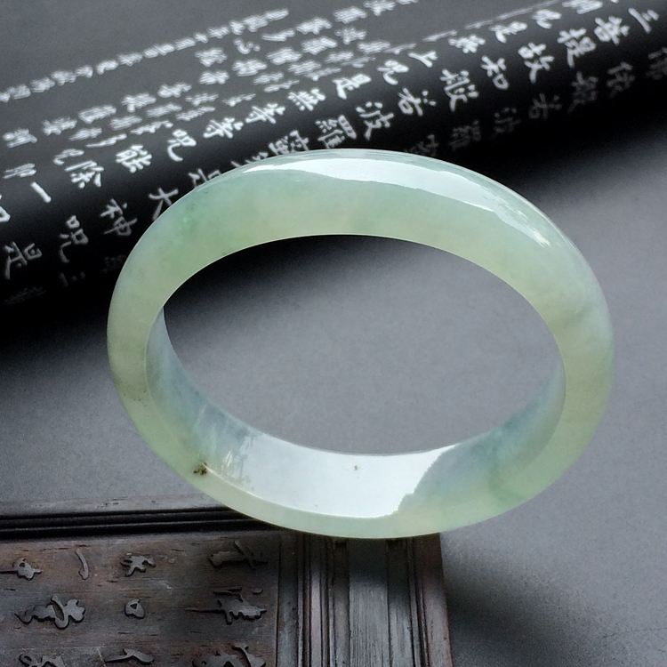 冰种晴水贵妃镯（54mm-47.5mm）