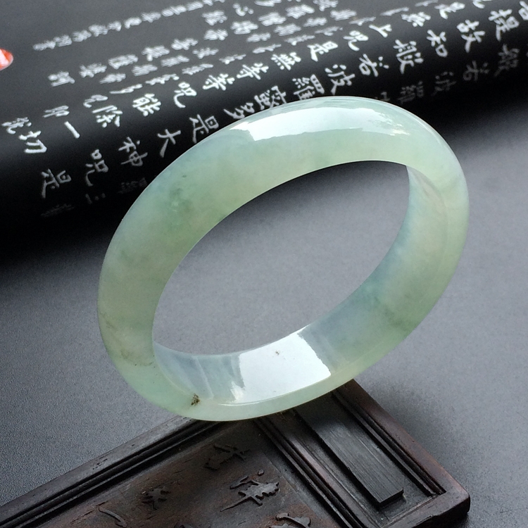 冰种晴水贵妃镯（54mm-47.5mm）