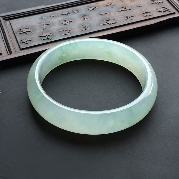 冰种晴水贵妃镯（54mm-47.5mm）