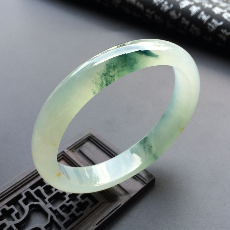 （超值推荐）冰种飘花贵妃镯（57.2mm-50.5mm）