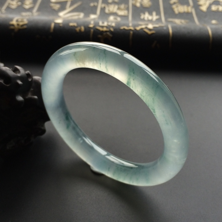 (超值推荐)冰玻种飘花圆条手镯（52.5mm）