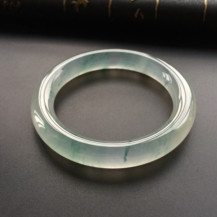 (超值推荐)冰玻种飘花圆条手镯（52.5mm）
