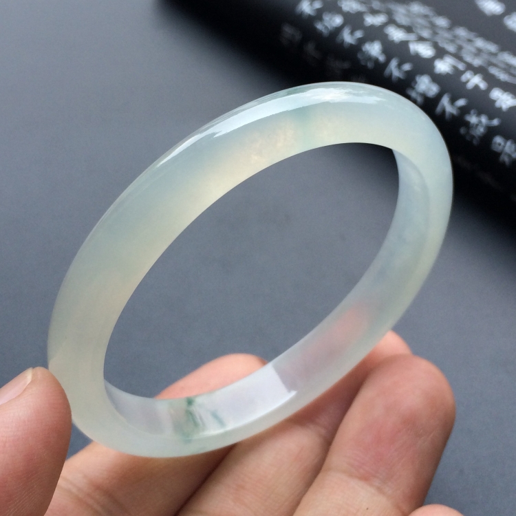 （超值推荐）冰种飘花贵妃镯（55mm-48mm）