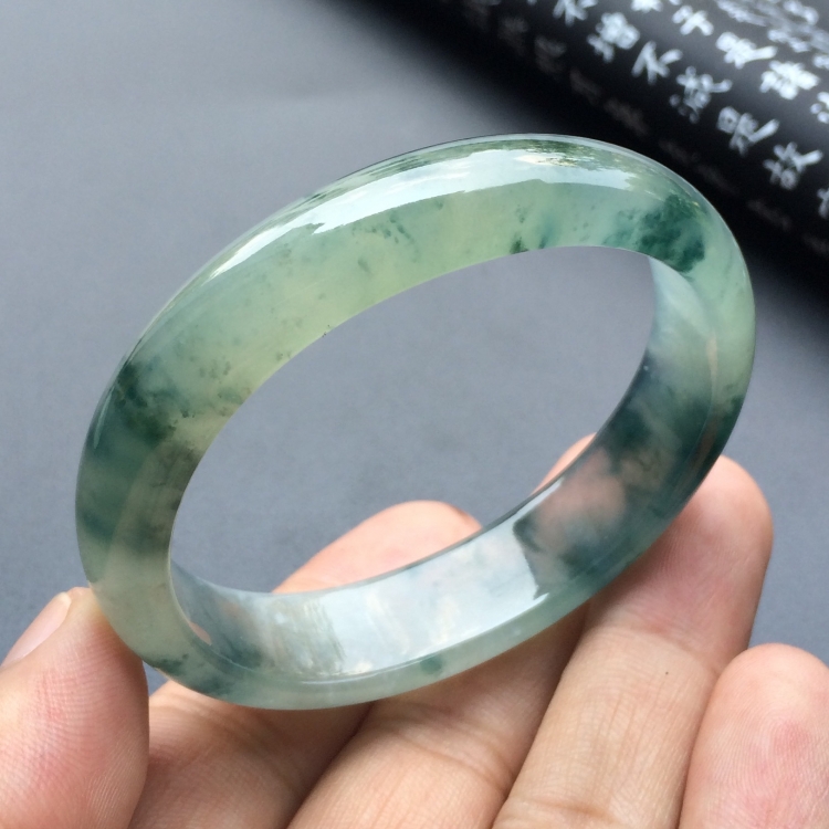 （超值推荐）冰种飘花贵妃镯（53mm-45.5mm）