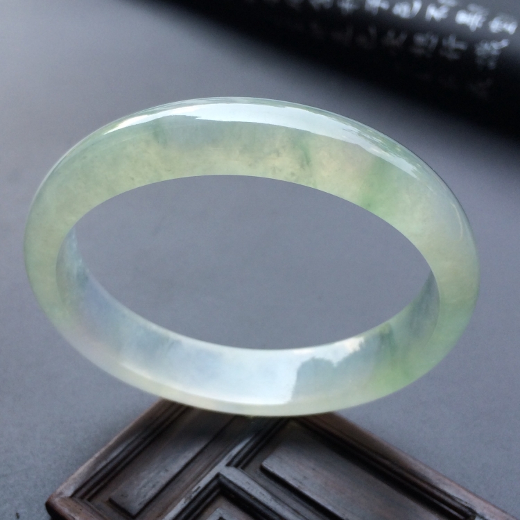 （超值推荐）冰种晴水贵妃镯（56mm-49.1mm）