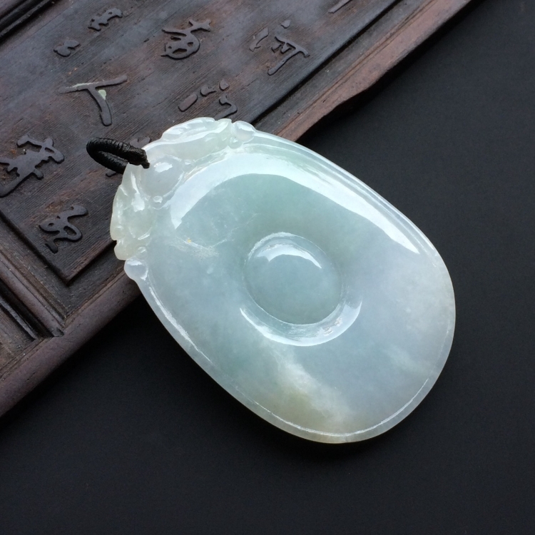 （超值推荐）糯冰种淡晴水福在眼前挂件