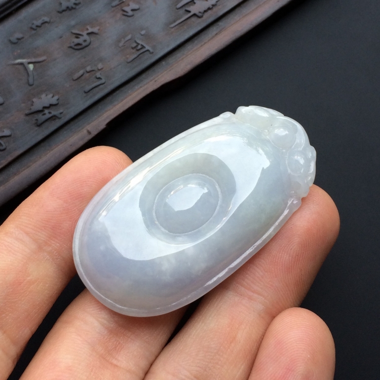 （超值推荐）糯冰种淡紫罗兰福在眼前挂件