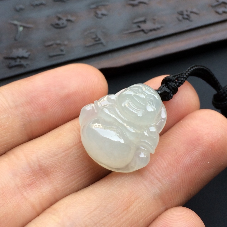 (超值推荐)糯冰种淡晴水玉佛挂件