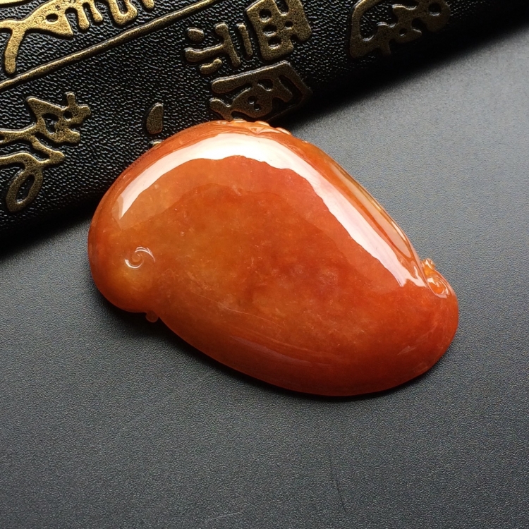 （超值推荐）糯冰种红黄翡龙腾四海挂件