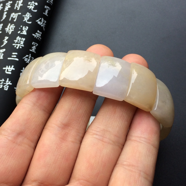 (超值推荐)糯冰种淡黄翡手链