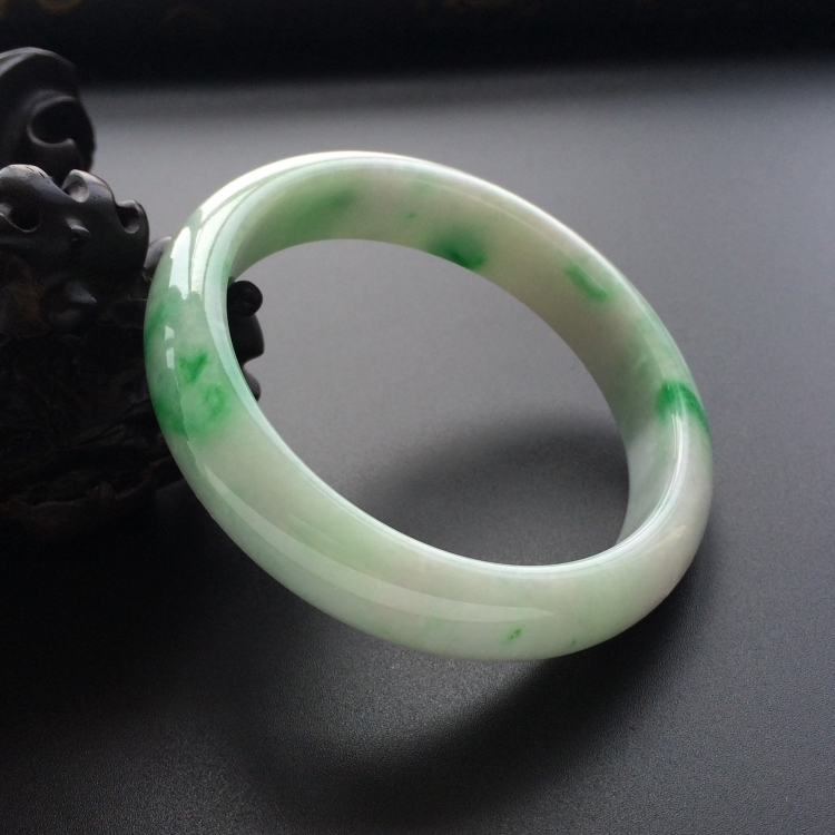 (超值推荐)糯冰种飘翠手镯（57.1mm）
