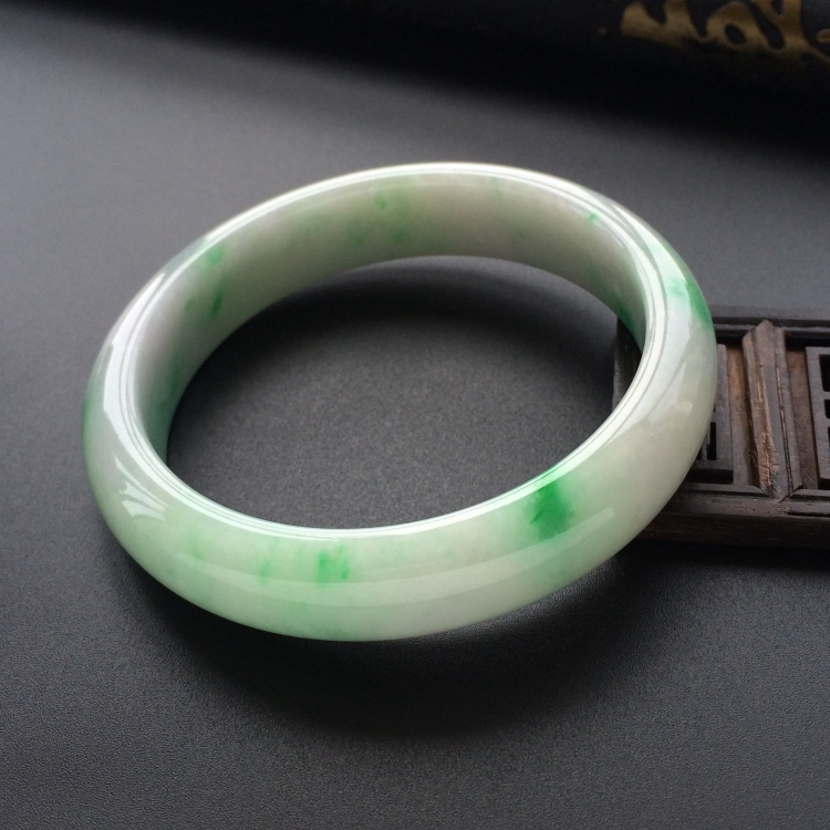 (超值推荐)糯冰种飘翠手镯（57.1mm）
