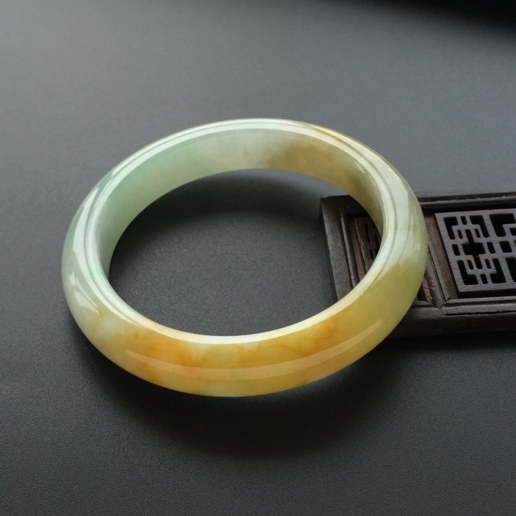 (超值推荐)糯冰种黄翡手镯（53.3mm）