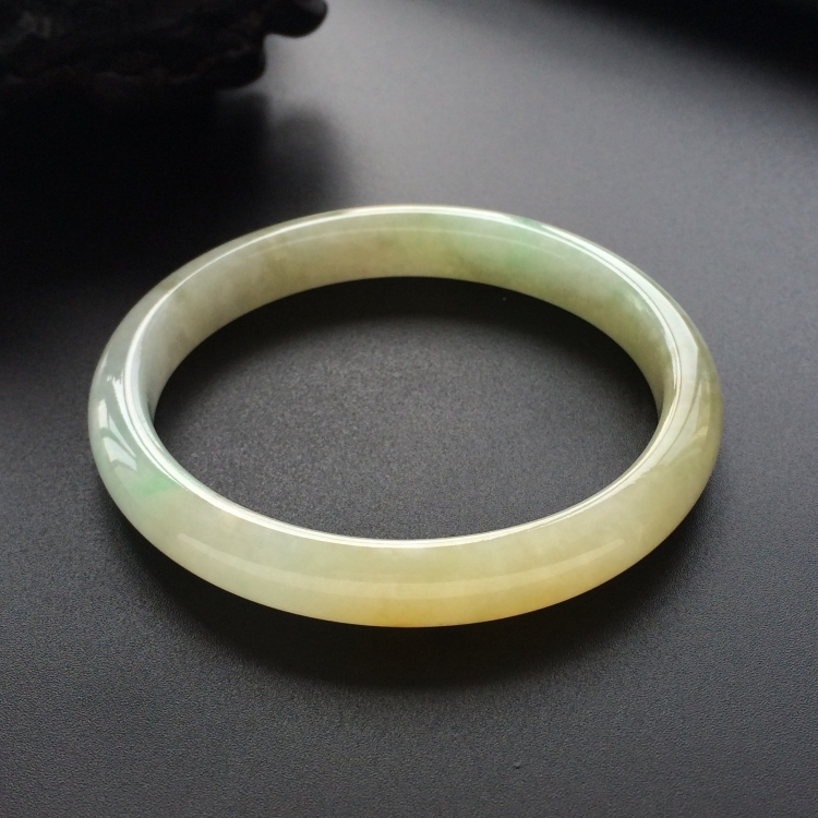(超值推荐)糯冰种晴水飘黄翡贵妃镯（55.4mm-49.5mm）