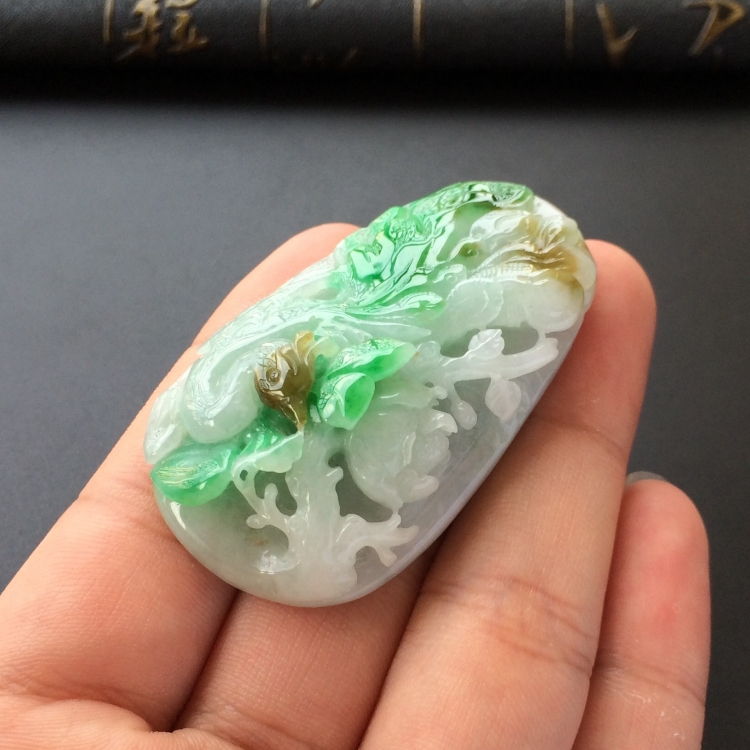 (超值推荐)糯冰种黄加绿荷塘清趣/凤戏牡丹挂件一对走