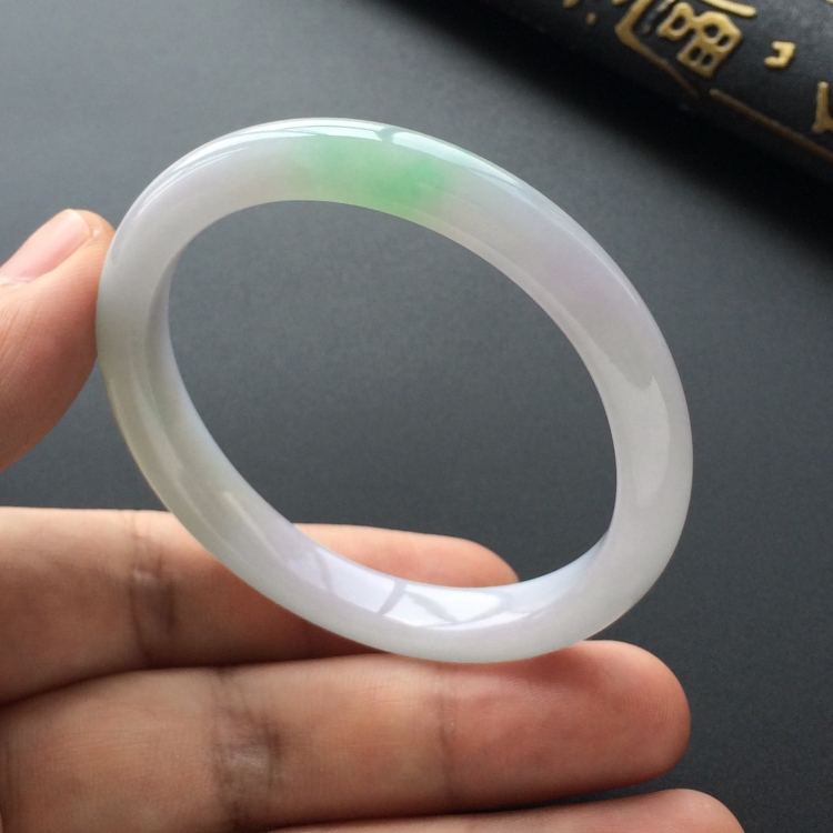 (超值推荐)糯冰种紫罗兰飘翠贵妃镯（53.8mm-49.1mm）