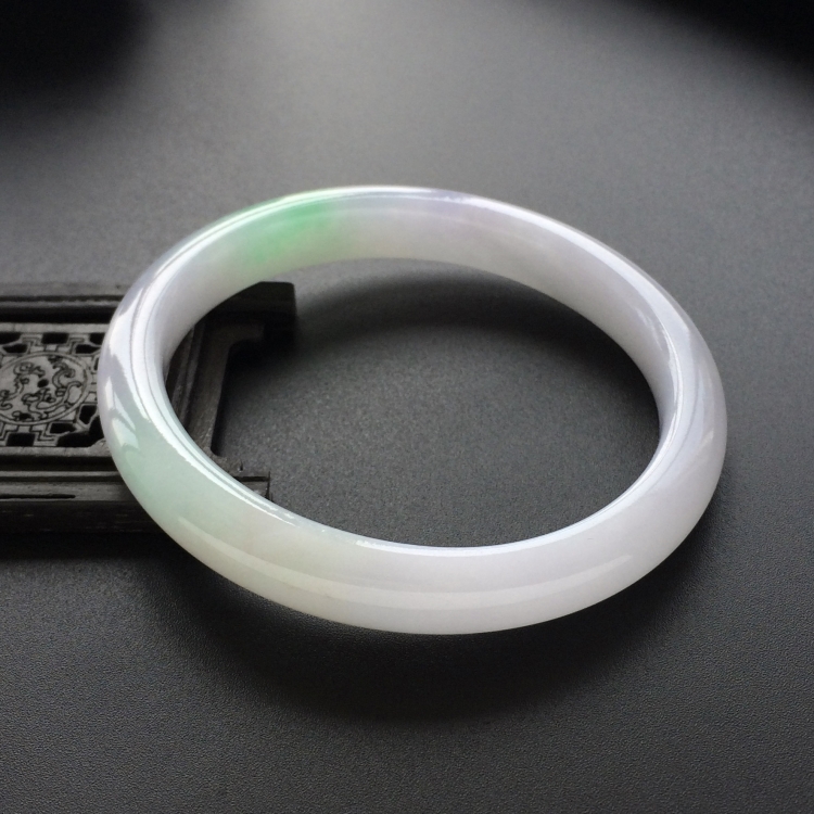 (超值推荐)糯冰种紫罗兰飘翠贵妃镯（53.8mm-49.1mm）