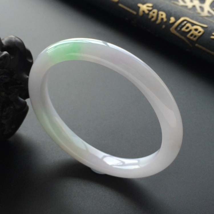 (超值推荐)糯冰种紫罗兰飘翠贵妃镯（53.8mm-49.1mm）