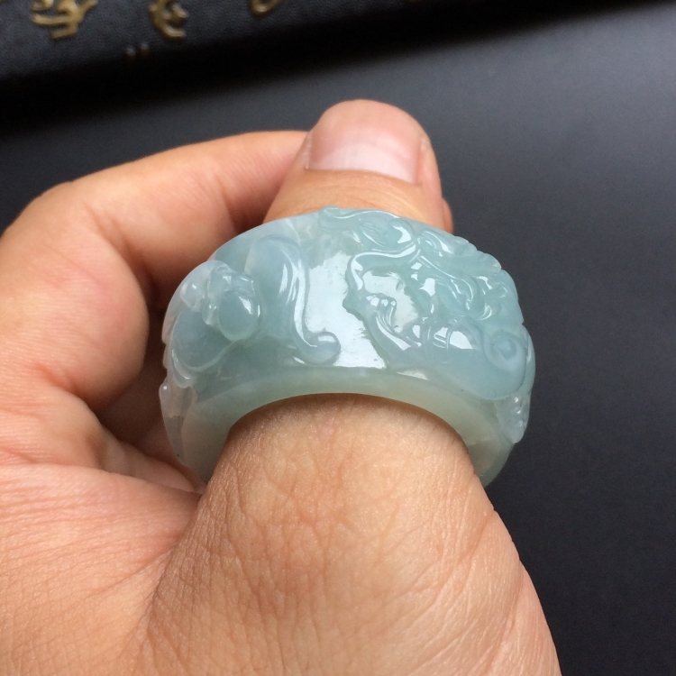 （超值推荐）糯冰种晴水双龙呈祥扳指