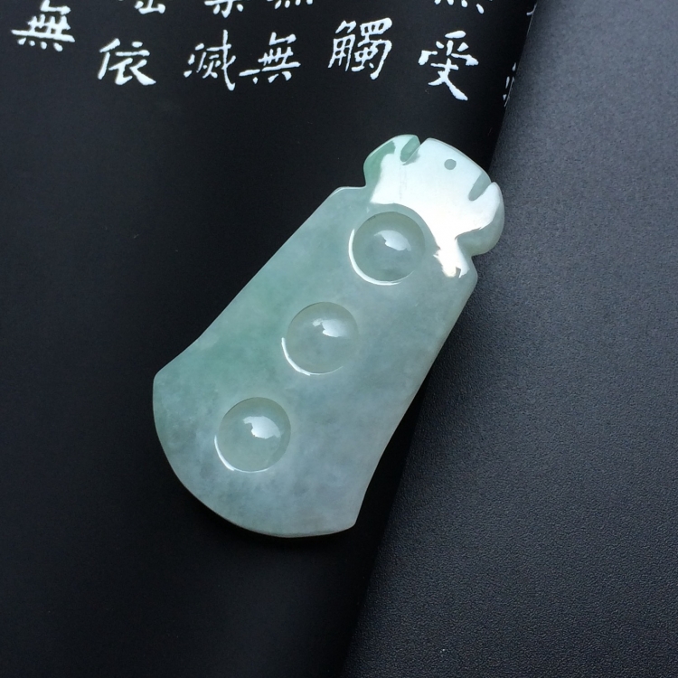 （超值推荐）糯冰种晴水连中三元挂件