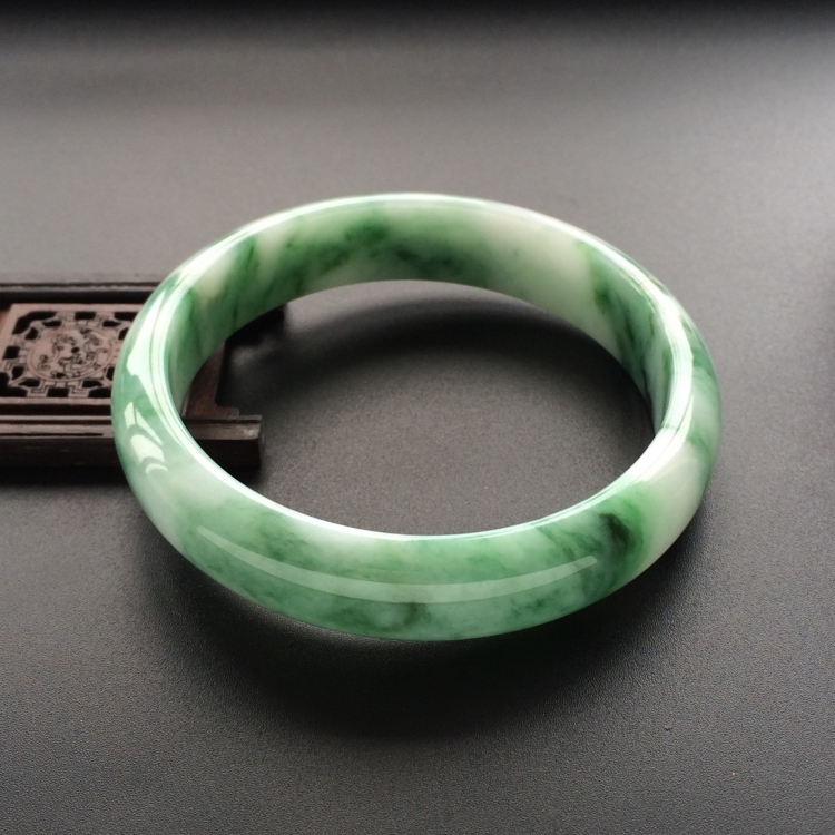 (超值推荐)糯冰种飘花手镯（59.8mm）