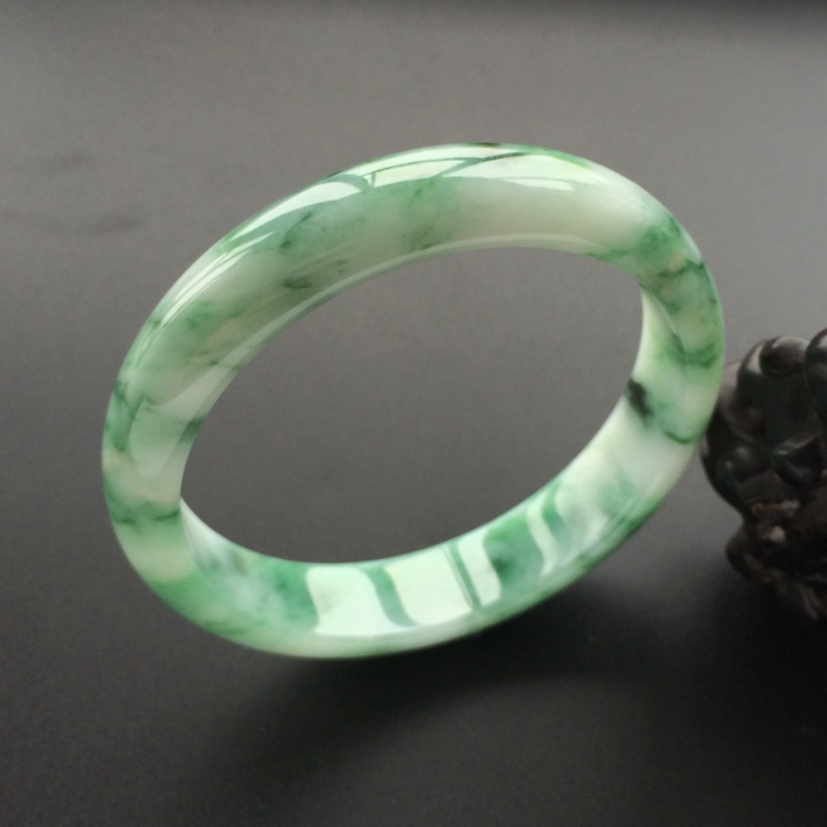 (超值推荐)糯冰种飘花手镯（59.8mm）