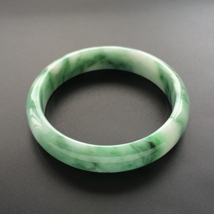 (超值推荐)糯冰种飘花手镯（59.8mm）