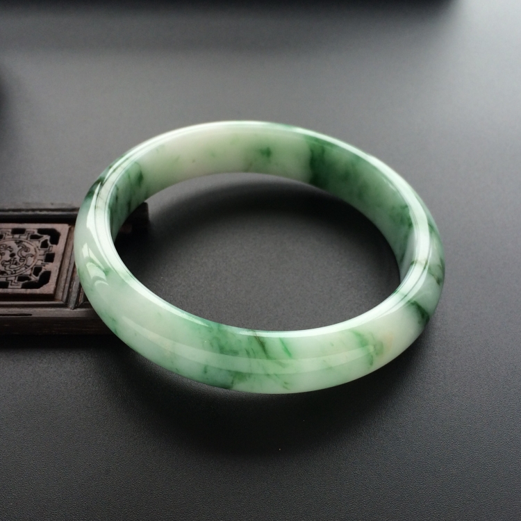 (超值推荐)糯冰种飘花手镯（59.5mm）