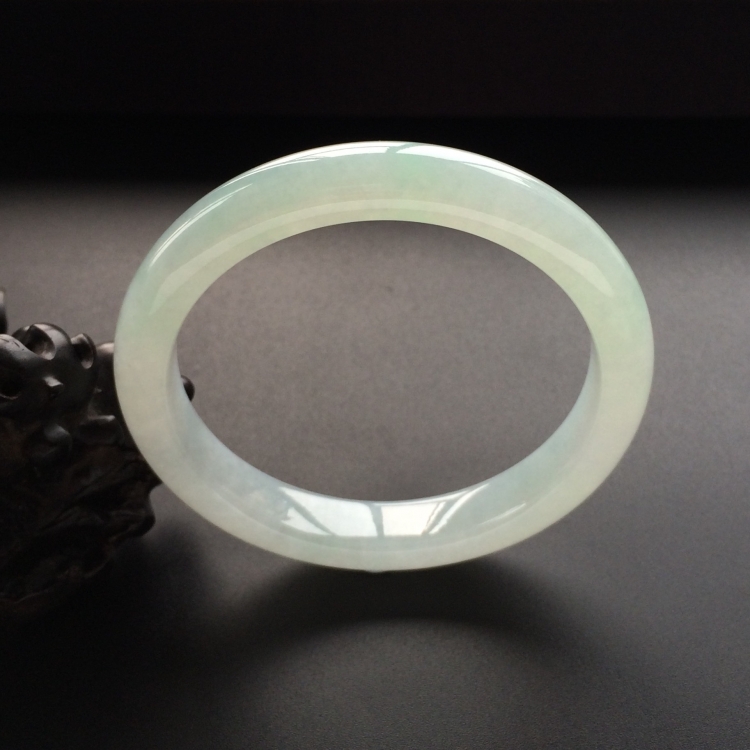 (超值推荐)糯冰种晴水手镯（57.2mm）