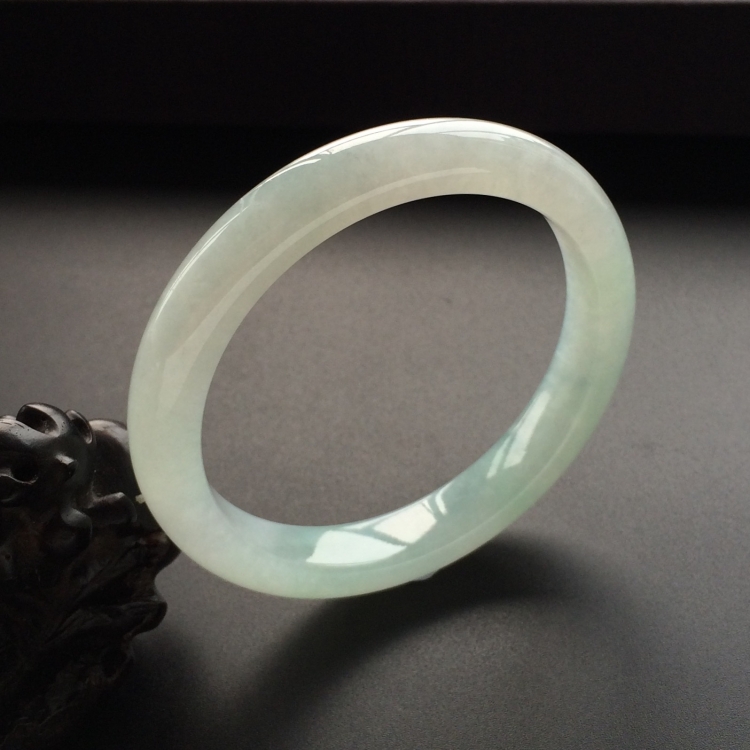 (超值推荐)糯冰种晴水手镯（57.2mm）