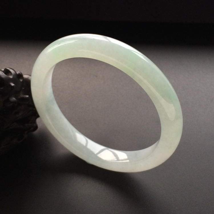 (超值推荐)糯冰种晴水手镯（57.2mm）